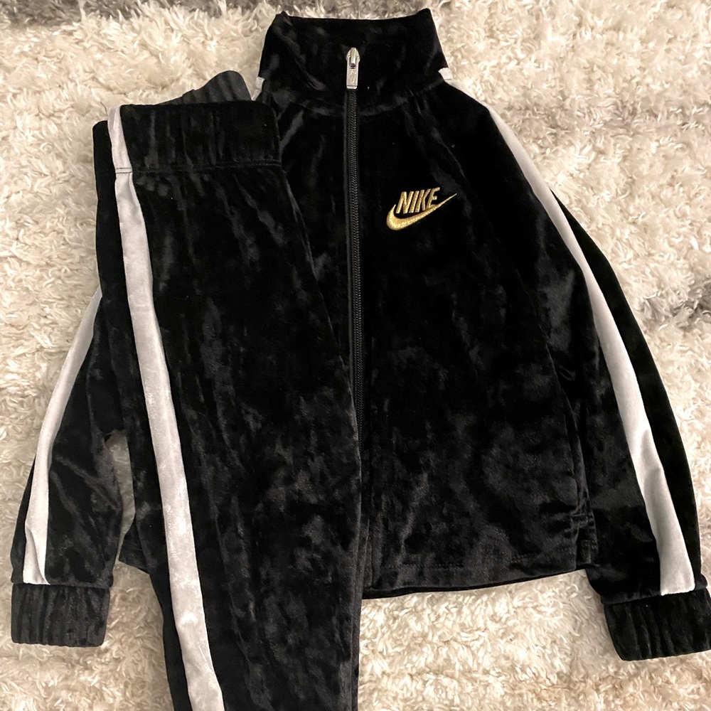 Nike toddler velour tracksuit